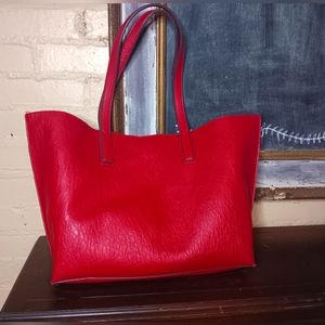 Travanti Red Tote